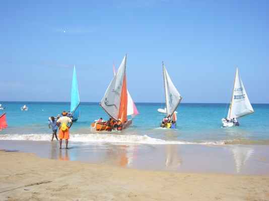 guadeloupe/departderegatepartirdenotreplage.jpg